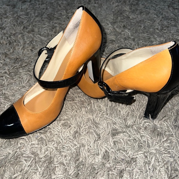 Enzo Angiolini Mary Janes - Picture 1 of 1